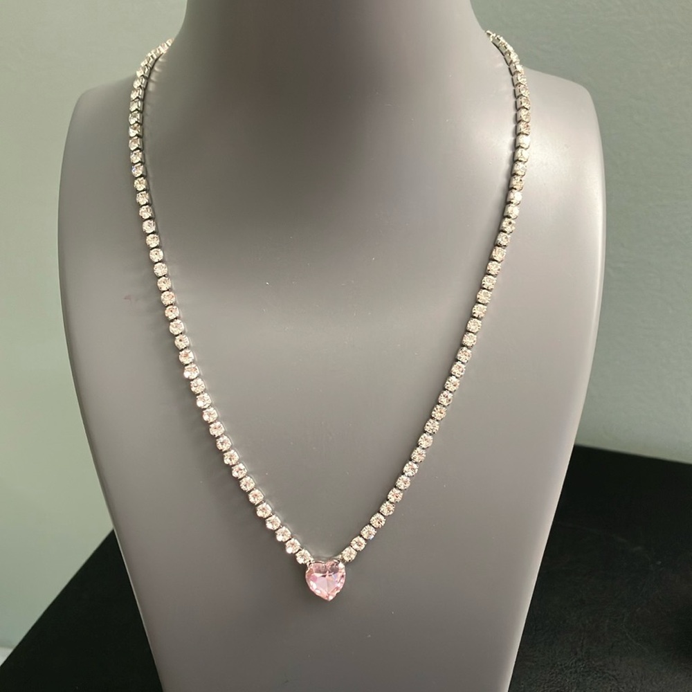 Elegant Silver Necklace with Pink Heart Pendant